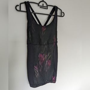 Lululemon Floral Sports Tank Size 6